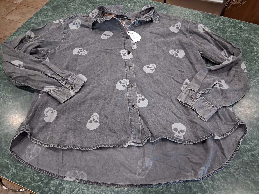 Jane And Delancey Skull Chambray Blouse Top Women M Gray and White Cotton NWOT
